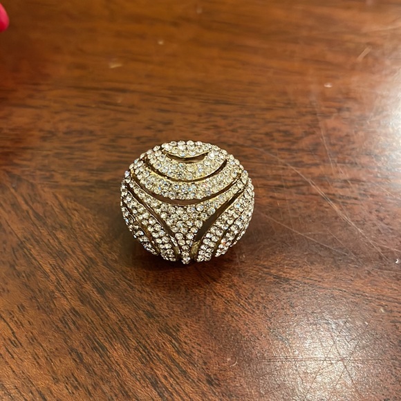 Round Rhinestone With Gold band Ring nwot - Picture 4 of 6